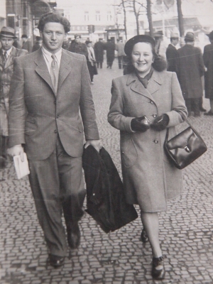 Hanka s Arnoštem (Praha 1945