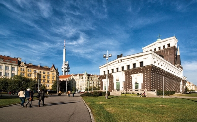 Kostel Nejsvětějšího Srdce Páně na Vinohradech je mistrným dílem slovinského architekta Josipa Plečnika.