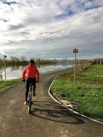 Labská stezka u Křešic – nový úsek a panoráma Českého středohoří