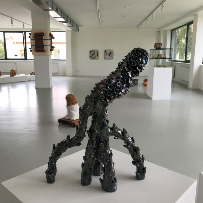 Pohled do výstavy Mimo kruh