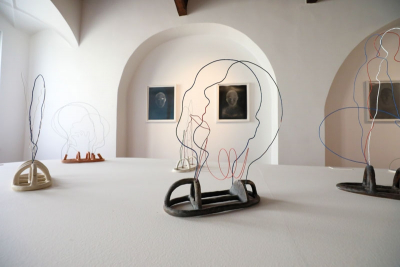 Pohled do výstavy Jindry Vikové