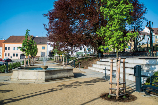 Dačice, Palackého náměstí