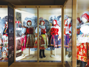 Muzeum Ostrov lidových krojů