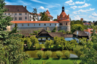 Durch Hradec und von Hradec zu Fuß ins Böhmische Kanada