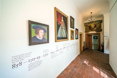 Jedna z chodeb Kladenského zámku