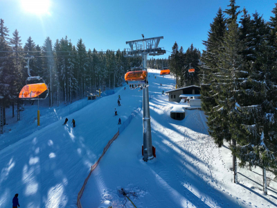 Jedna z lanovek k vrcholu Klínovce