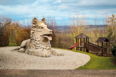 Socha chodského psa, vrch Hrádek u obce Újezd