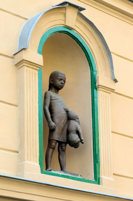 Das Mädchen mit der Teddy, Miroslav Žačok, Jateční 3
