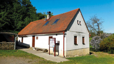 Chalupa přívozníka Proška, dnes Pamětní síň Oty Pavla, Branov­‑Luh