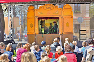 Festival loutek v kulisách, které pamatují staletí