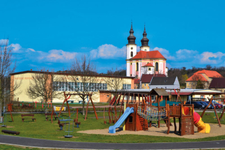 Léto v Březně nabídne víno, historii i aktivní odpočinek