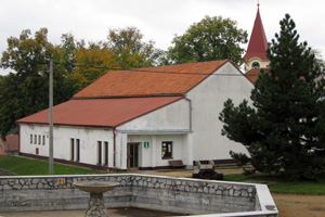 Informační středisko Ostrov u Macochy