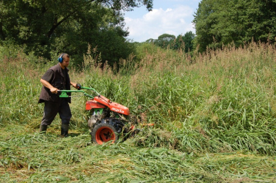 ČSOP Vlašim kosí cenné louky