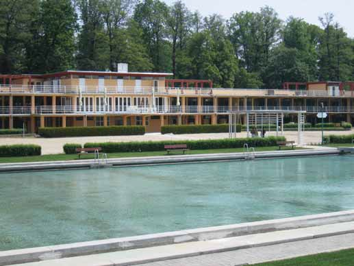 mestske-koupaliste-opava-–-nadech-minulosti