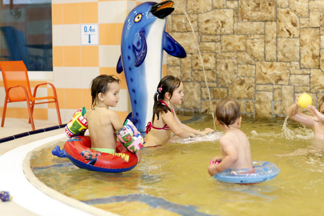 Vezměte celou rodinu – Jáchymov má lázně s AQUACENTREM