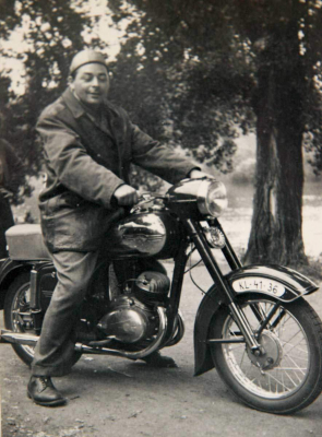 1952