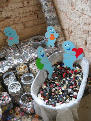 Část volných knoflíků