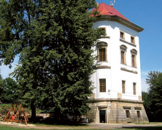 nowy-zamek-kolo-lanskrouna