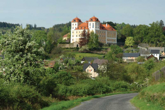 Zámek Valeč
