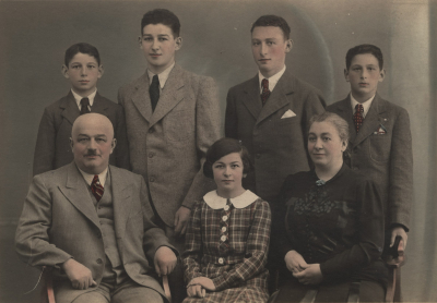 Max and the whole family