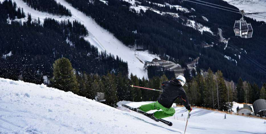 Čekají výrobce lyží zlé časy? Sporten čelí novinkami a vlastním vývojem