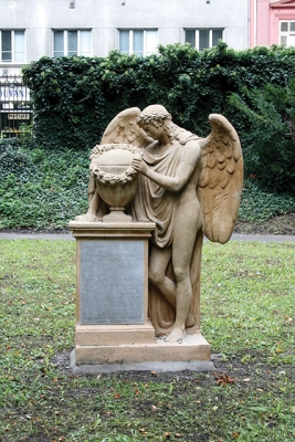 V roce 2007 byla z usedlosti Cibulka na Malostranský hřbitov
přemístěna restaurovaná stéla od Václava Prachnera
„Mir eine Weile“.