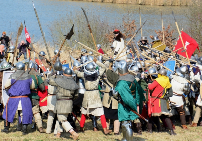 Rekonstrukce bitvy u Sudoměře přitáhla tisíce lidí