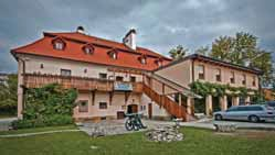 Ve Frýdku U Křivého psa jedli a spali