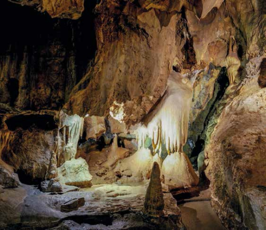 Jaskinie w pograniczu