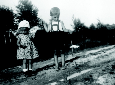 Siblings Petr and Eva Ginz