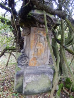 Radnice v Lanškrouně zachrání kamenný kříž z 18. století,