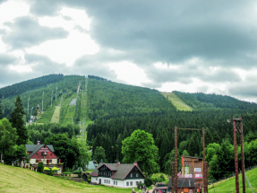 V Harrachově to žije