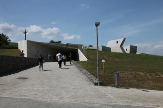 Archeopark Pavlov – nová terénní expozice lovců mamutů v Pavlově