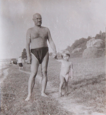 With father at the swimming pool