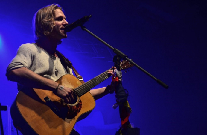 Hvězdy hudební scény podpoří umění v ulicích