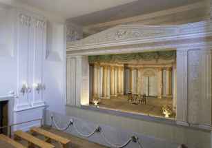 Divadlo ke cti Svaté aliance