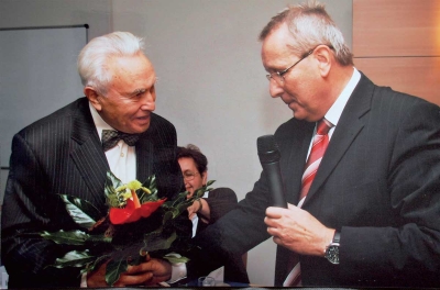 Felix receives one of many prices