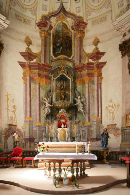 Wnętrze kościoła Matki Boskiej Pocieszycielki Strapionych