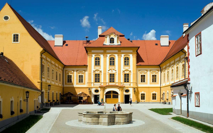 Klášter Borovany