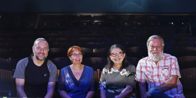 Režisér Ondřej Zajíc umělecká šéfka Věra Mašková_herečka Zuzana Kronerova_herec Dušan Sitek v divadle MANA_foto Alena Hrbková