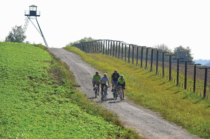 Stezka železné opony