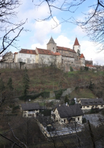 Od rozhledny lesem do podhradí Křivoklátu