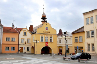 Renesanční budova radnice v Bílovci