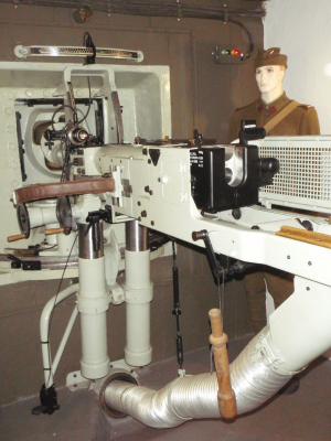 Protitankový kanon v bunkru Bohumín MO S 5