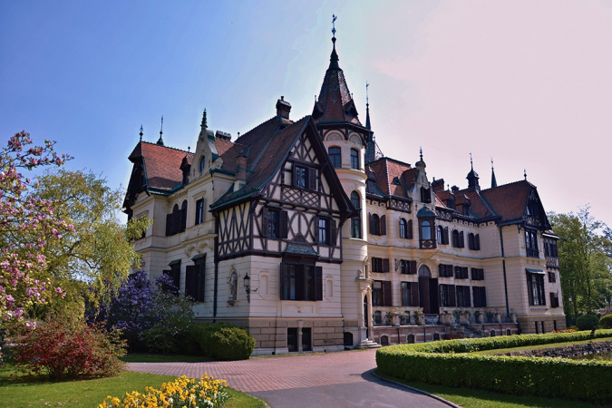 Zámek Lešná v Zoo Zlín