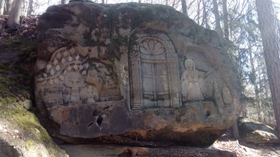 Skalní reliéfy u Kopicova statku