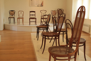 Historický ohýbaný nábytek