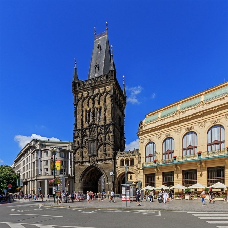 720px-Prague_07-2016_Powder_Tower_from_Republic_Square