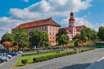 Lobkowiczký zámek s románským hradem v Roudnici nad Labem