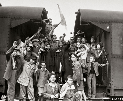 Děti z Buchenwaldu
před odjezdem
z osvobozeného tábora